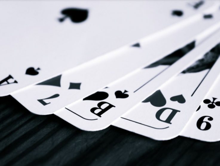 Historien om det populære kortspillet Poker