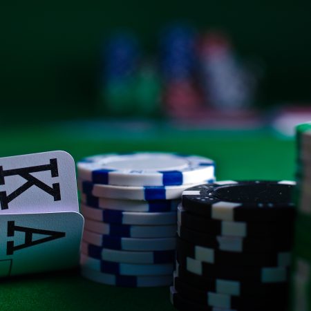 Hva er flush i poker?